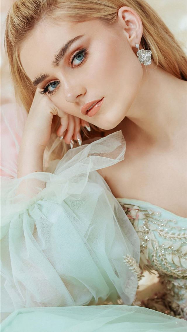 1080x1920 meg donnelly 2020 - girls iPhone 8 Wallpaper