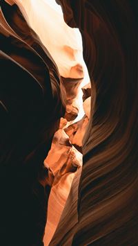 brown rock formation during daytime wallpaper