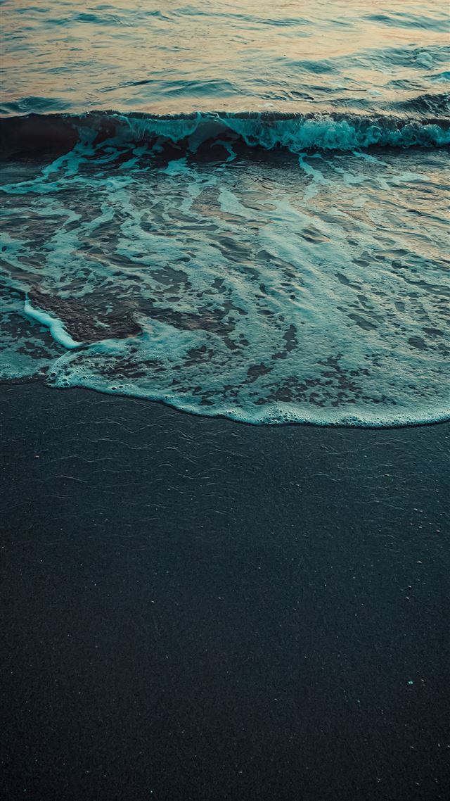 1080x1920 ocean waves crashing on shore during daytime - water iPhone 8 Wallpaper