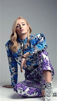 sophie turner model wallpaper