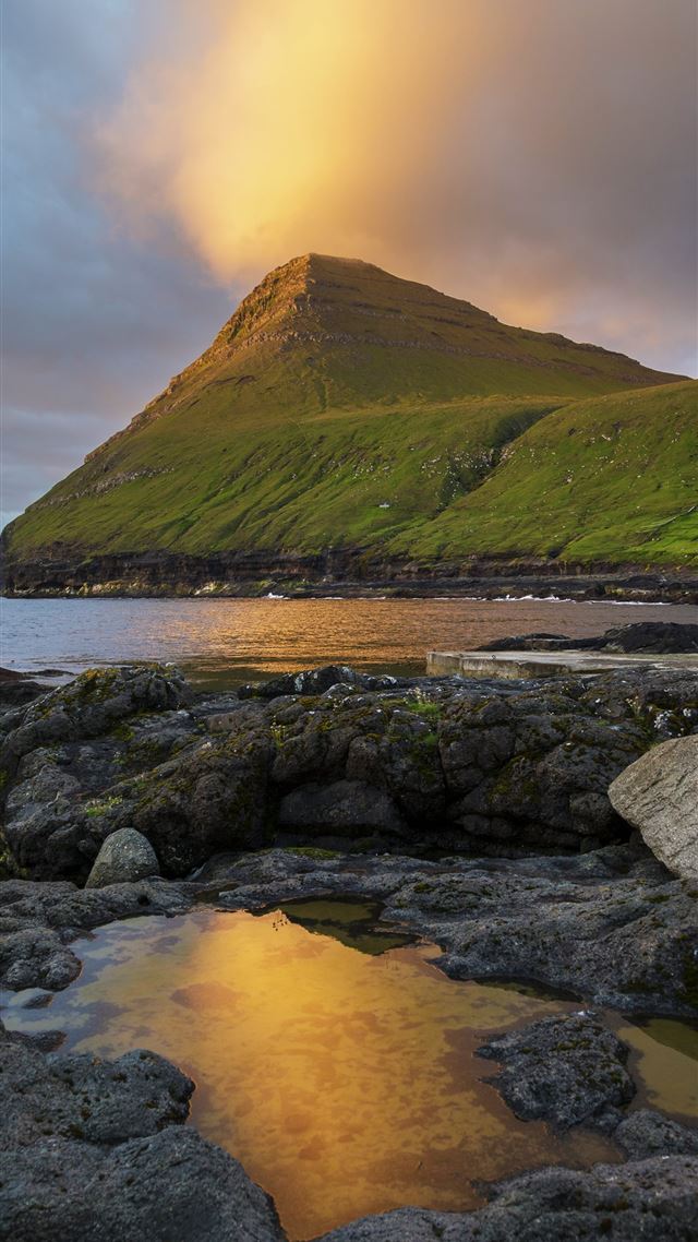 1080x1920 Evanescent Light Faroe Islands - 100 most beautiful places to visit iPhone 8 Wallpaper