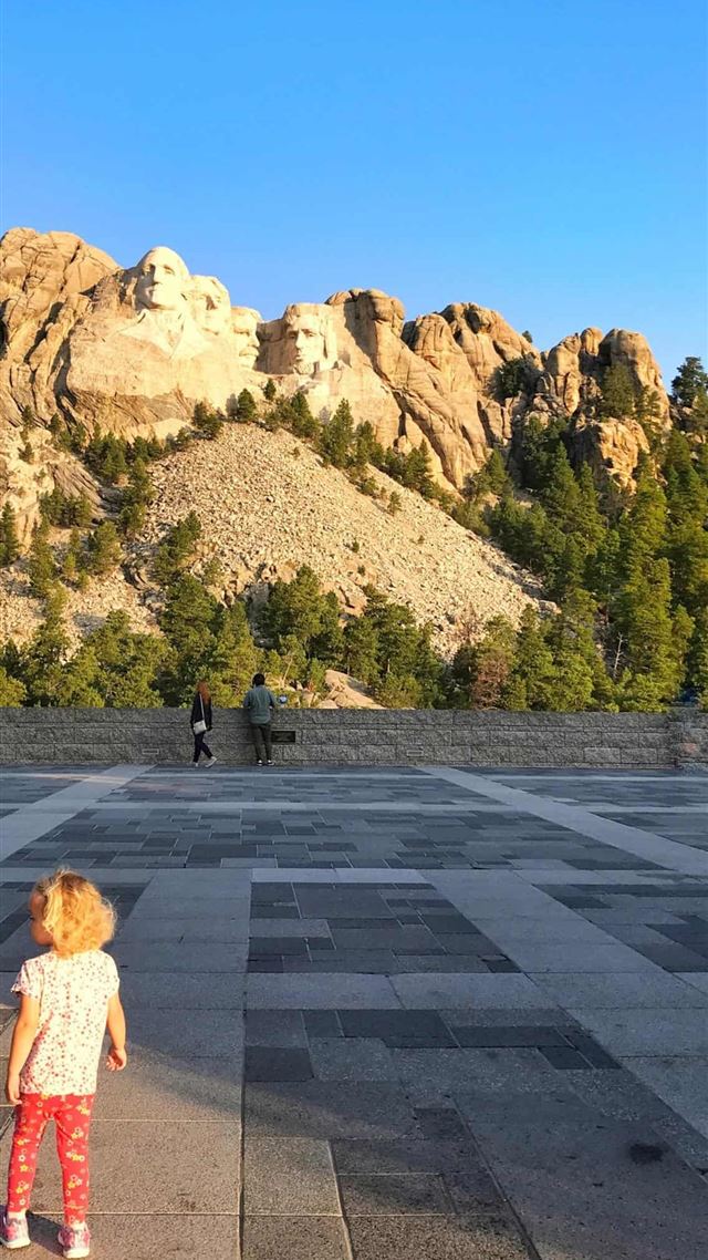 1080x1920 Mount Rushmore National Park -  iPhone 8 Wallpaper