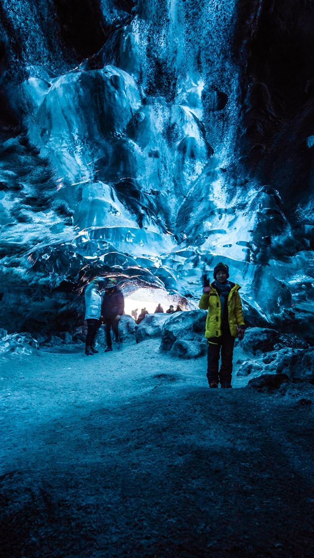 1080x1920 Vatnajokull Ice Caves - iceland iPhone 8 Wallpaper