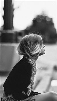 Lonely Blonde Girl Waiting Sidewalk iPhone 5(s/c)~se wallpaper