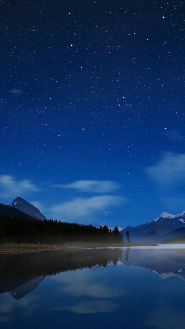 Maligne Starry Sky Iphone Se Wallpaper Download Iphone Wallpapers