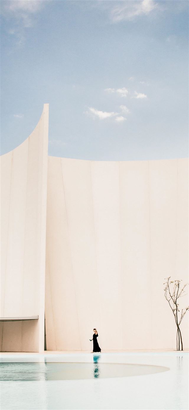 1080x1920 Lost in spaces without a return  - architecture iPhone SE Wallpaper