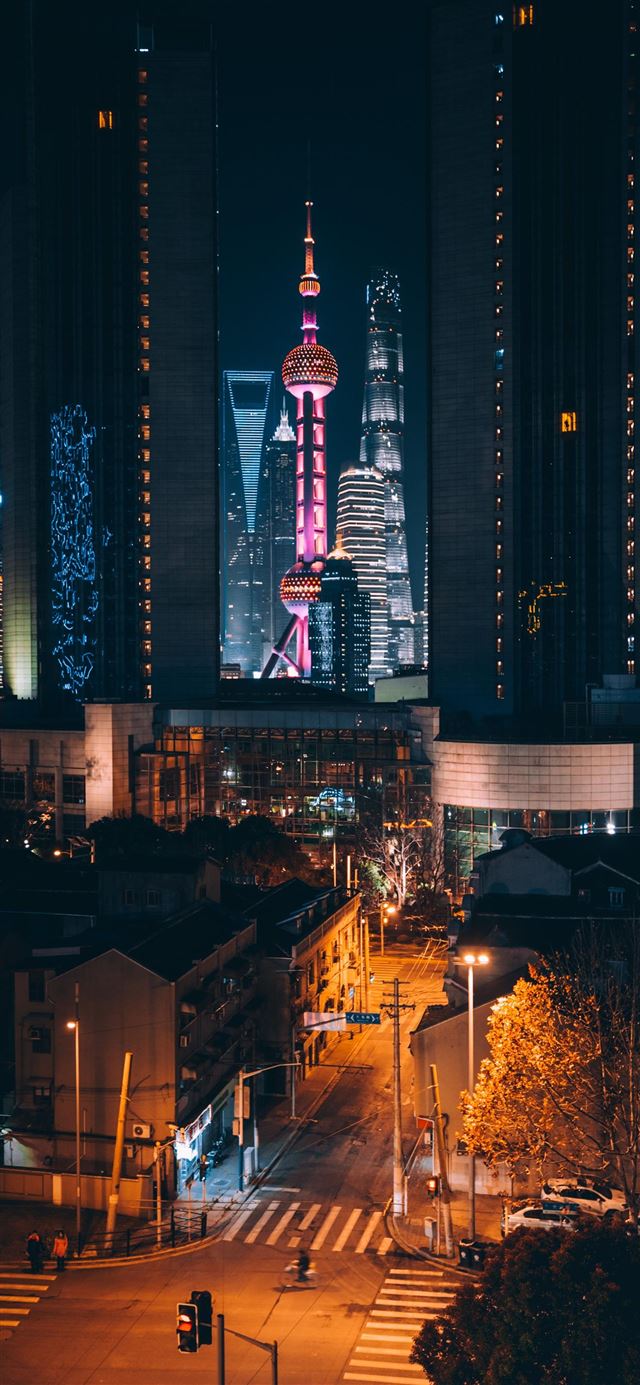 1080x1920 light - street iPhone SE Wallpaper