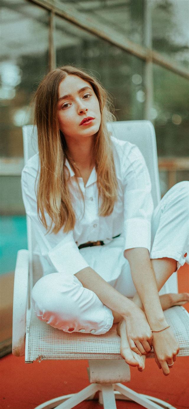 1080x1920 girl -  iPhone SE Wallpaper