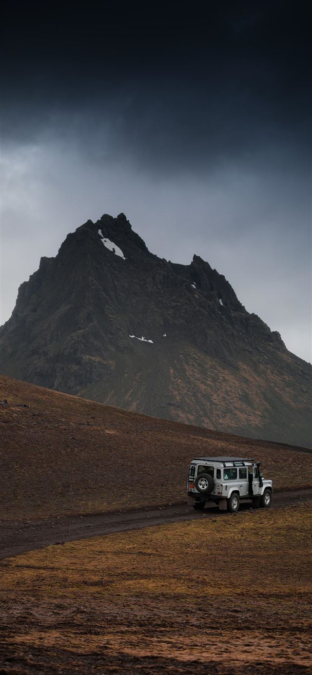 1080x1920 Iceland - dark (black) iPhone SE Wallpaper