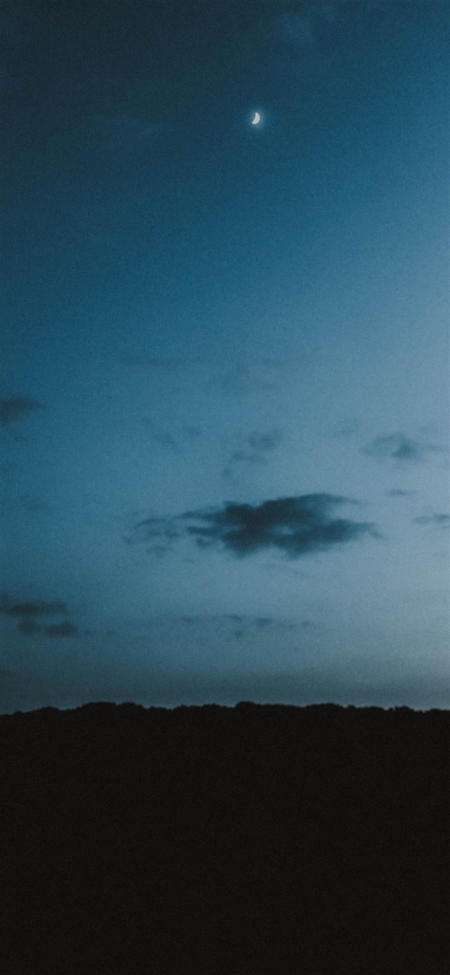 1080x1920 folk - cloud iPhone SE Wallpaper