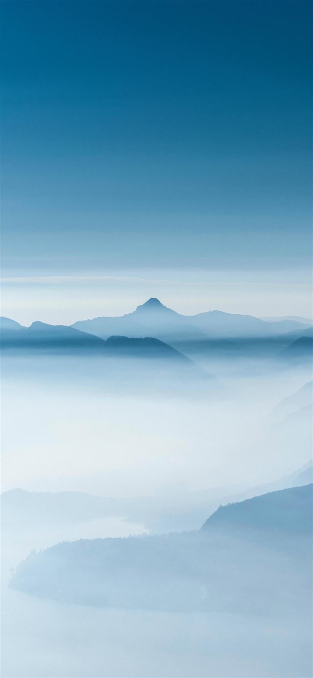 1080x1920 Camaggiore  Italy - sky iPhone SE Wallpaper