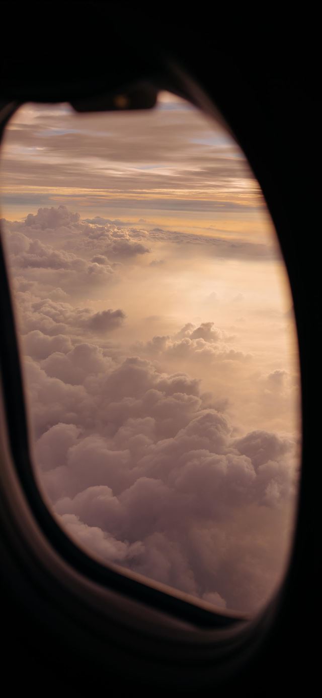 1080x1920 Up in the air - love iPhone SE Wallpaper