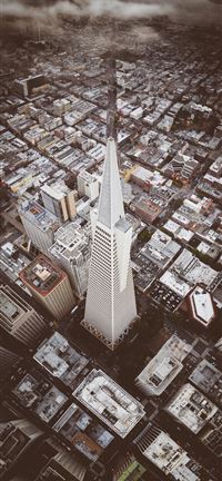 Iconic Transamerica Pyramid building in San Franci... wallpaper