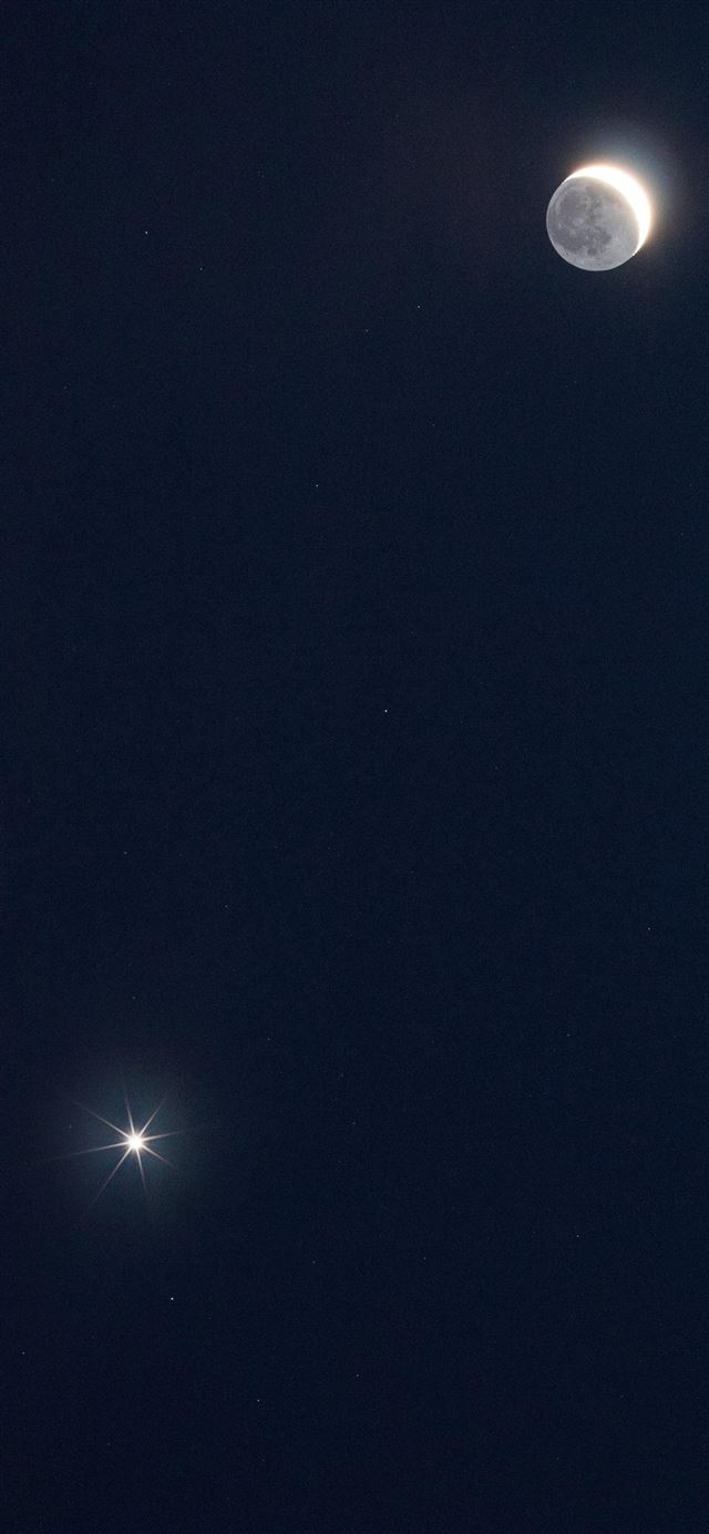 1080x1920 Moon and Venus - long exposure iPhone SE Wallpaper