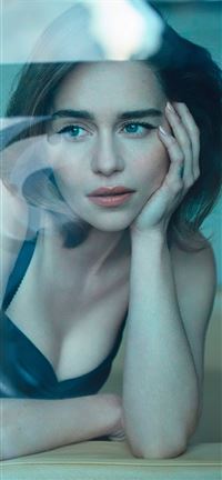 emilia clarke harpers bazaar russia wallpaper