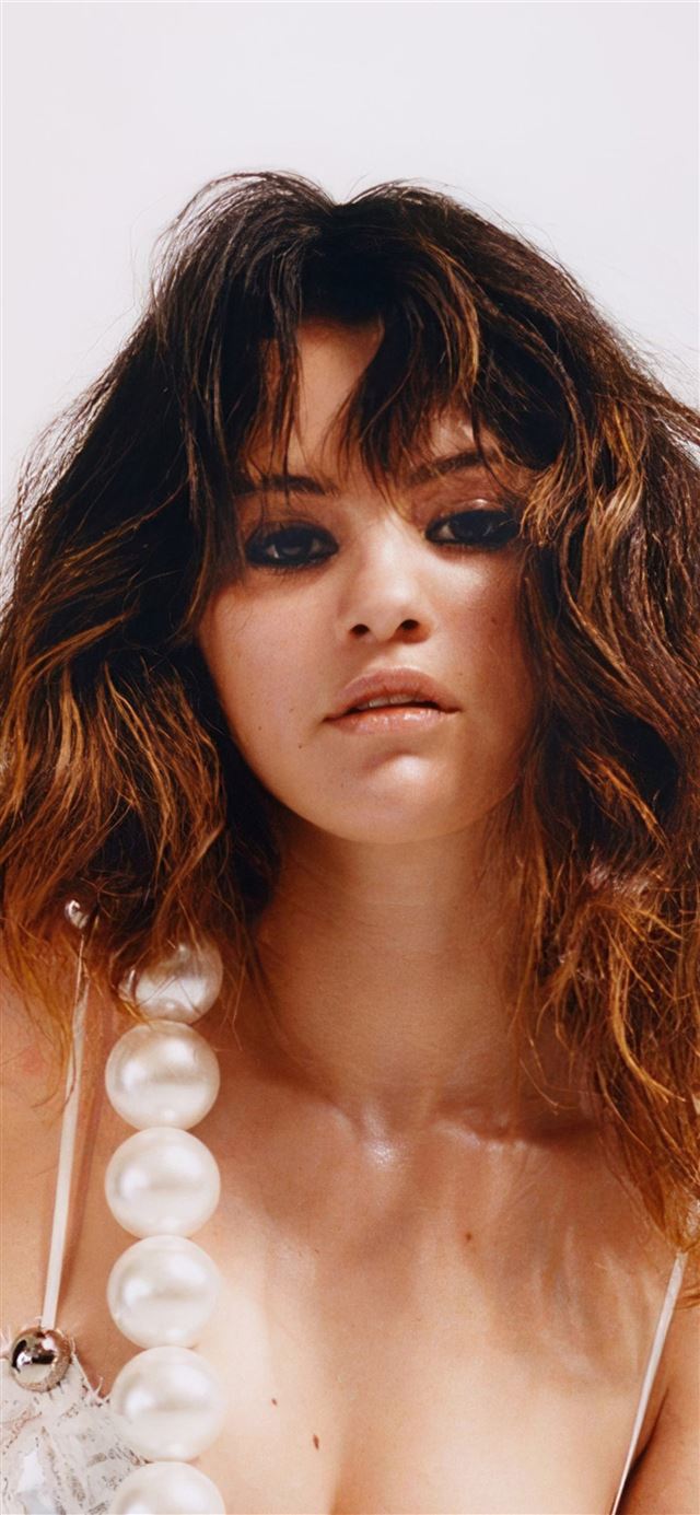 1080x1920 selena gomez dazed 2020 - selena gomez iPhone SE Wallpaper