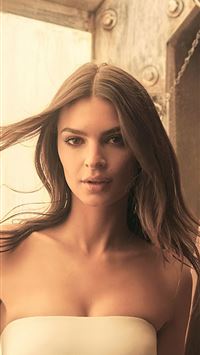 emily ratajkowski 2020 4k wallpaper