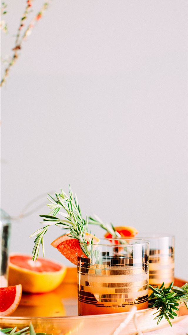 640x1136 sliced citrus fruit on glass - holiday iPhone Wallpaper