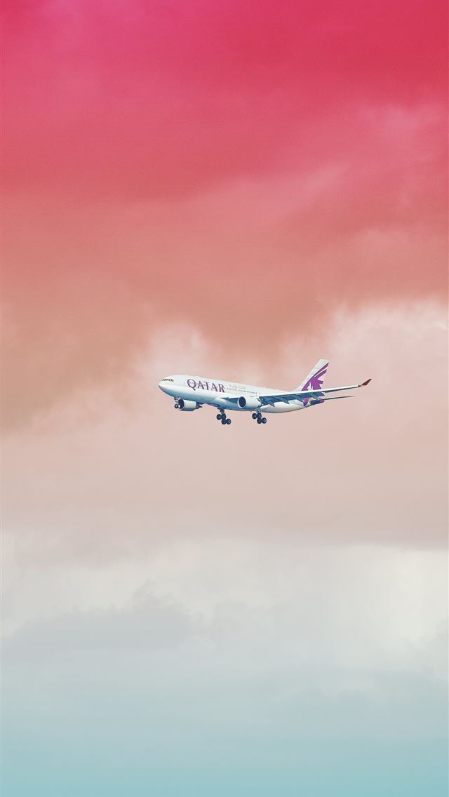 640x1136 Qatar Airlines airplane flying under red cloud for... - maldives iPhone Wallpaper