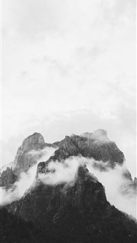 mountain under white cloud during daytime wallpaper