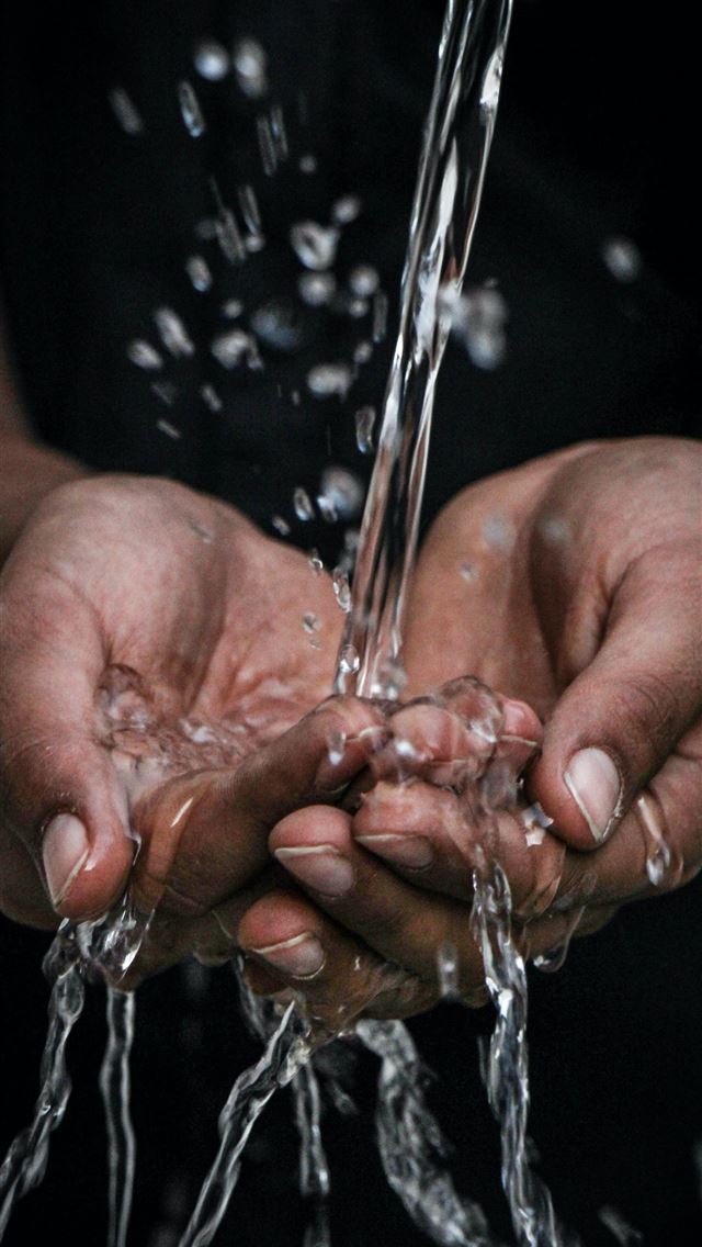 640x1136 pouring water on person's hands - water iPhone Wallpaper