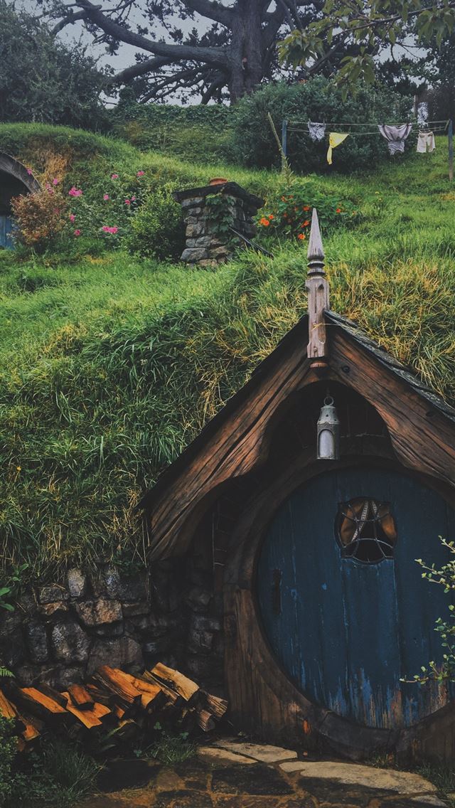 640x1136 The Hobbit house - new zealand iPhone Wallpaper