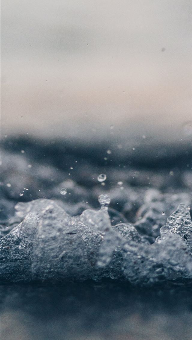 640x1136 shallow focus photography of water splash - new zealand iPhone Wallpaper