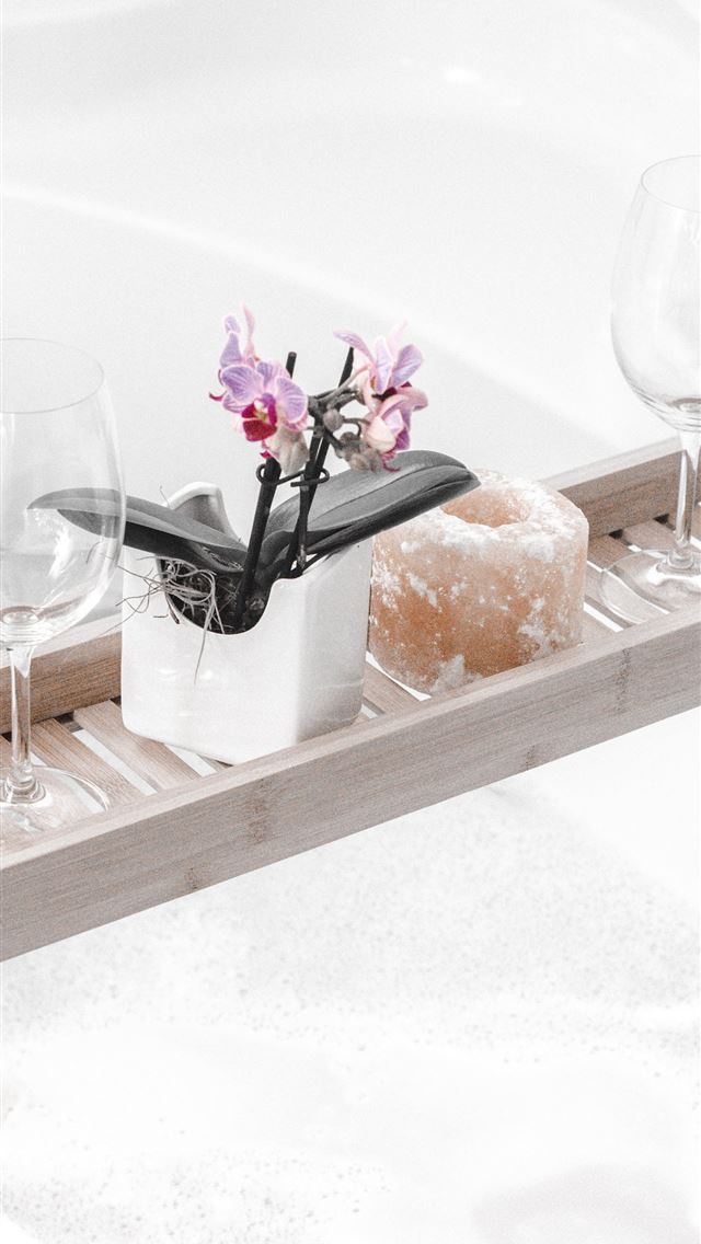 640x1136 two wine glasses on tray - germany iPhone Wallpaper