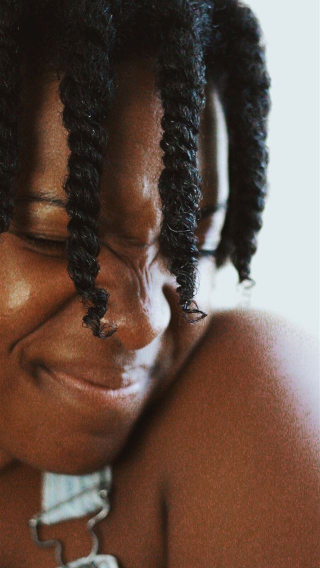 640x1136 woman standing near white wall - cute iPhone Wallpaper