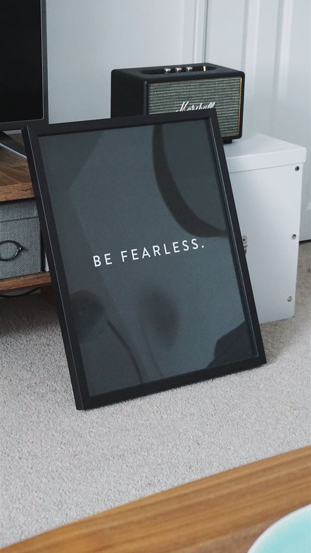 640x1136 black photo frame - screen iPhone Wallpaper