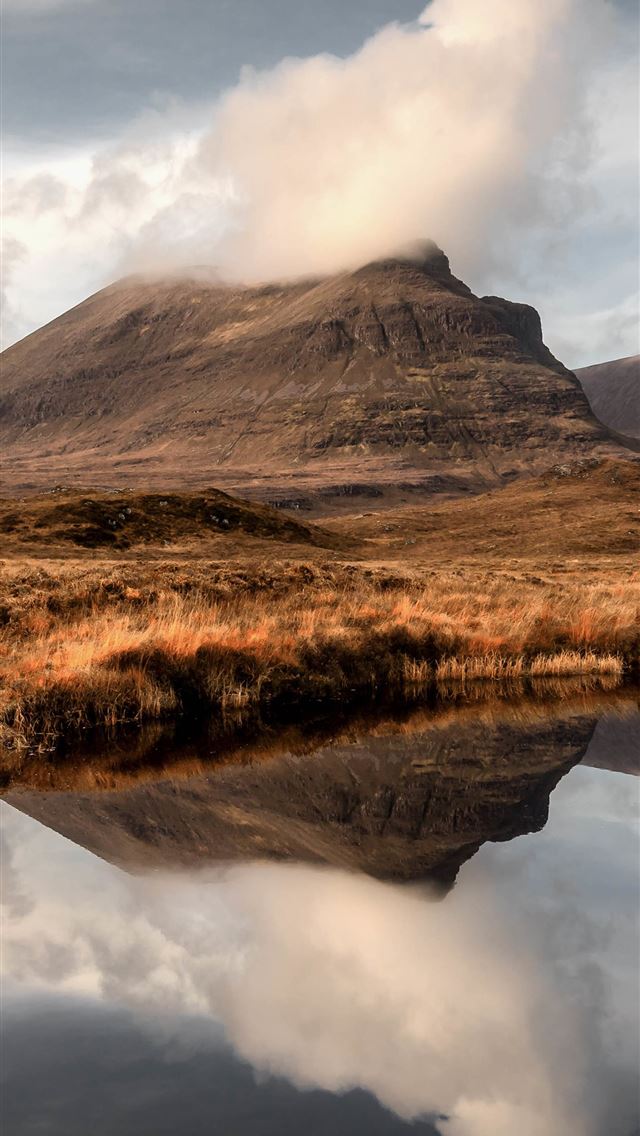 640x1136 reflections at quinag mountains 5k - mountains iPhone Wallpaper