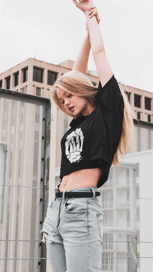640x1136 woman stretching her arm upward - girl iPhone Wallpaper