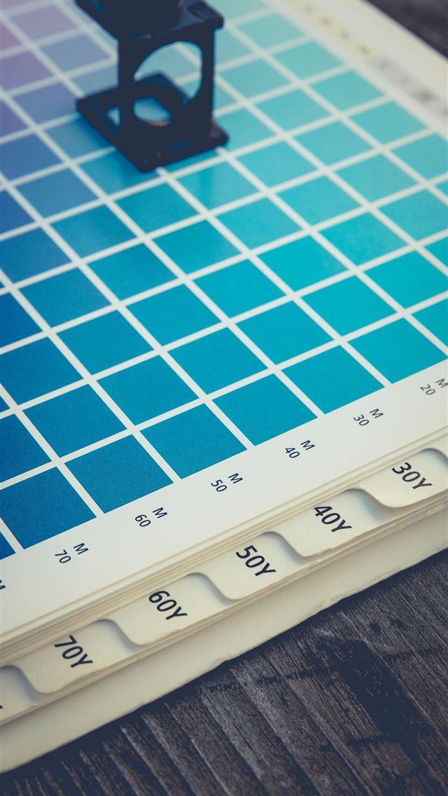 640x1136 black plastic color scope on color board - deutschland iPhone Wallpaper