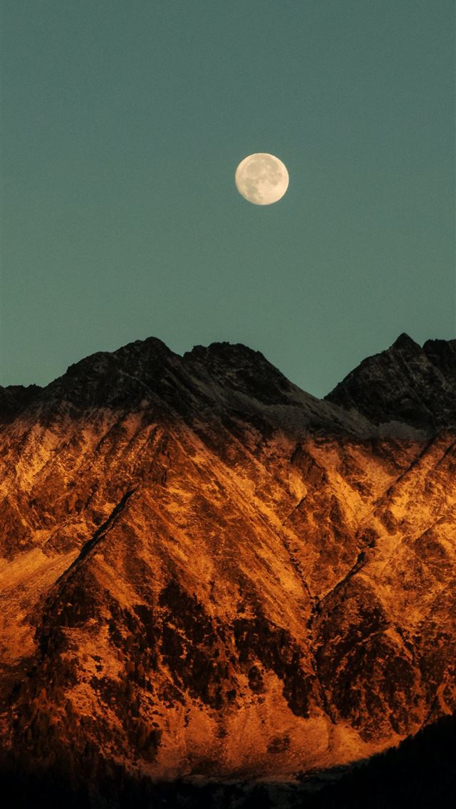640x1136 photography of brown mountain range - italy iPhone Wallpaper