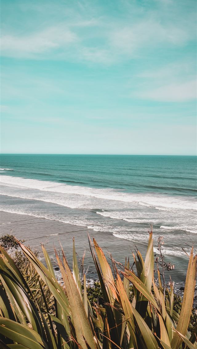 640x1136 time lapse photography of waves splashing on seash... - spring iPhone Wallpaper
