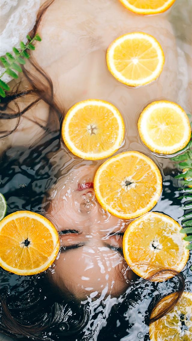 640x1136 sliced lemon on bathtub - beauty iPhone Wallpaper