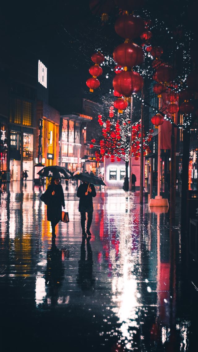 640x1136 people walking holding umbrella at night - rain iPhone Wallpaper