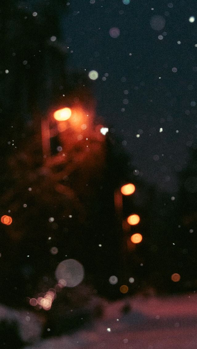 640x1136 Lost in the blizzard - outer space iPhone Wallpaper