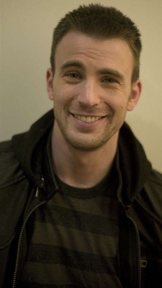 1284x2778 Chris Evans Smiling Face jpg Desktop Background - chris evans iPhone Wallpaper