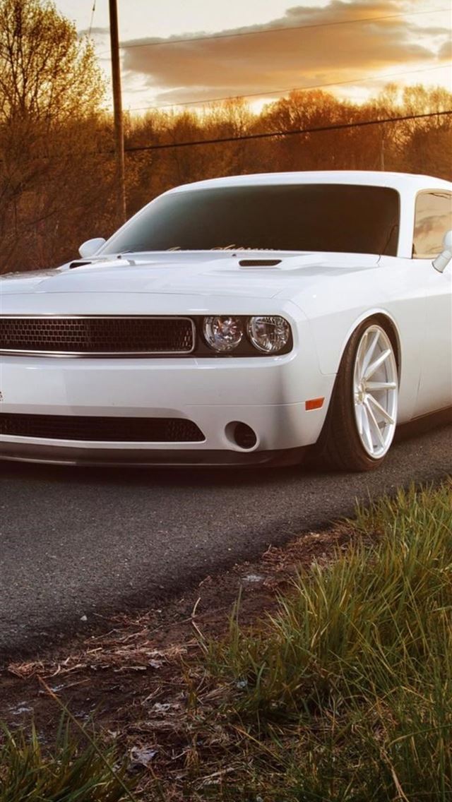 1284x2778 dodge challenger hd - dodge challenger hd iPhone Wallpaper
