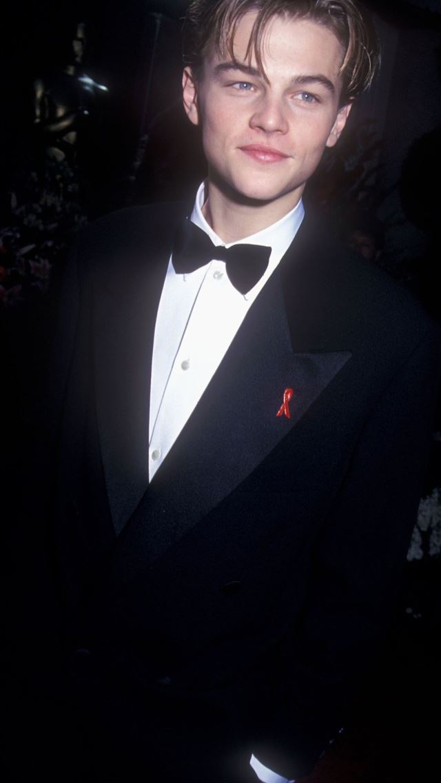 640x1136 Leonardo DiCaprio's Life in Photos Pictures of Leo... -  iPhone Wallpaper