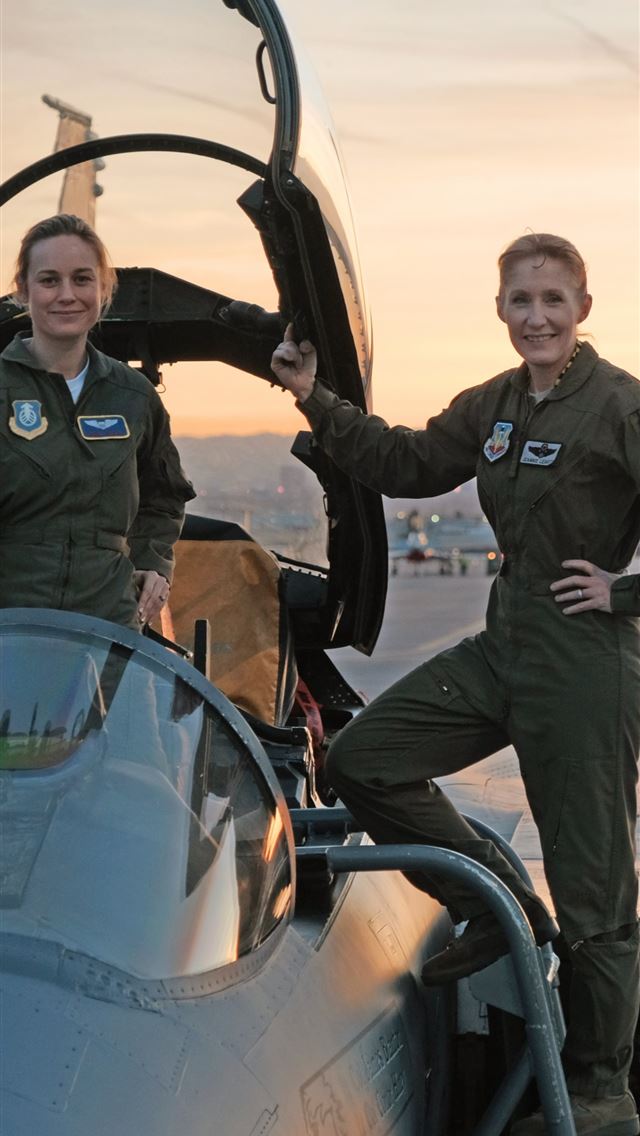 1284x2778 Captain Marvel Brie Larson 4K 6K Movies - brie larson iPhone Wallpaper