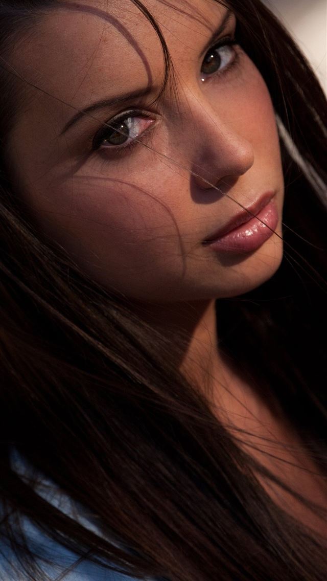 1284x2778 huge window panes purple eyes soft shading locker ... - 1920x1200 iPhone Wallpaper