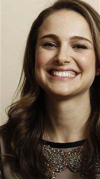 Natalie Portman Actress sofa dress flowers Celebri... wallpaper