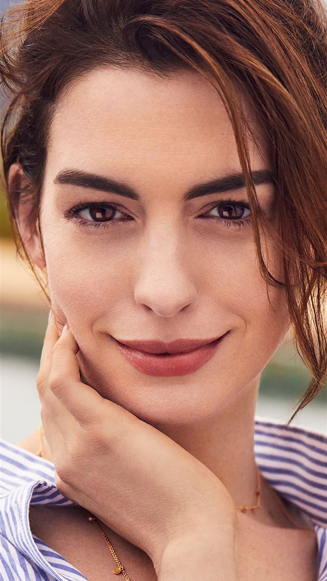 1284x2778 Anne Hathaway 2020 4k Sony Xperia X XZ Z5 Premium ... - anne hathaway iPhone Wallpaper