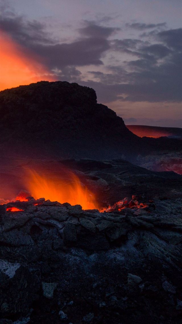 1284x2778 lava volcano dark fire samsung galaxy s8 samsung g... - volcano iPhone Wallpaper