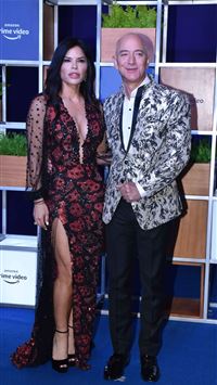 Inside pictures from Jeff Bezos' e party and all t... wallpaper