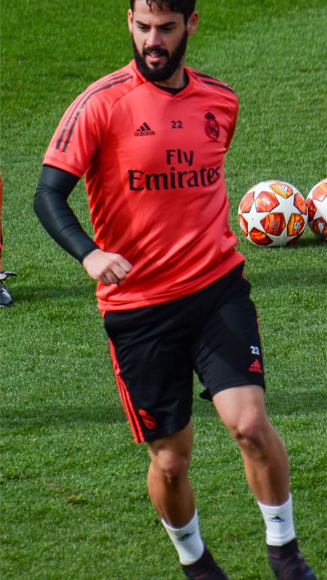 1284x2778 Real madrid - isco iPhone Wallpaper