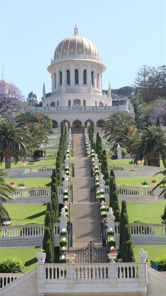 1284x2778 peacock bahai garden bahá ' í faith bahá ' í f... - israel iPhone Wallpaper