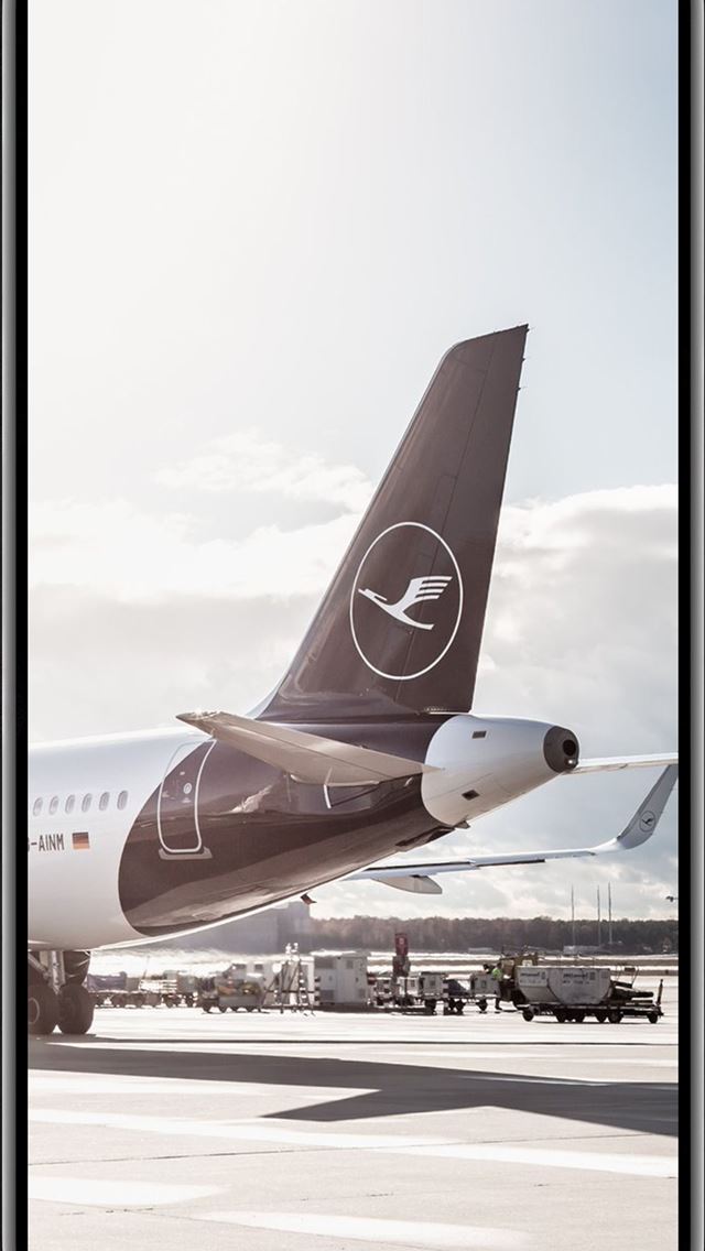 1284x2778 airplane boeing 777x - airplane boeing 777x iPhone Wallpaper